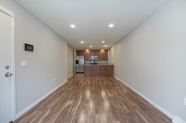 Building Photo - 140 S 46th St