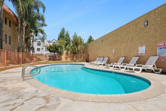 Foto del edificio - Casa Verde at Canyon Crest Hills Apartments