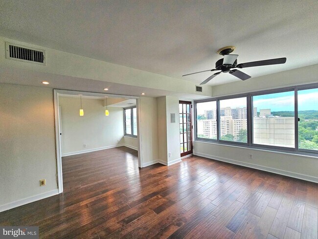Foto del edificio - 5340 Holmes Run Pkwy