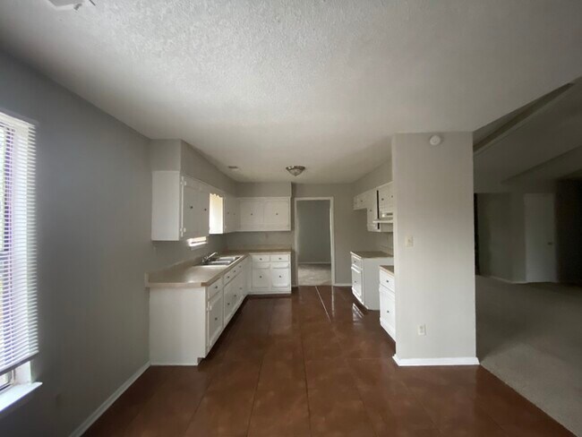 Foto del edificio - 4463 Sandy Park Dr Memphis, TN 38141