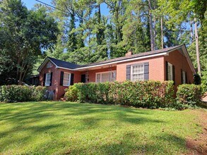 Building Photo - 2162 General Winship Dr