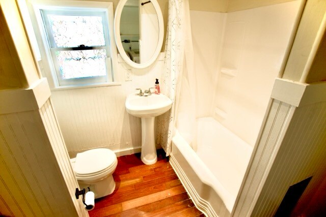 Building Photo - 707 Saint Marys St