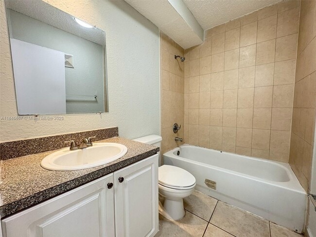 Foto del edificio - 400 NW 65th Ave