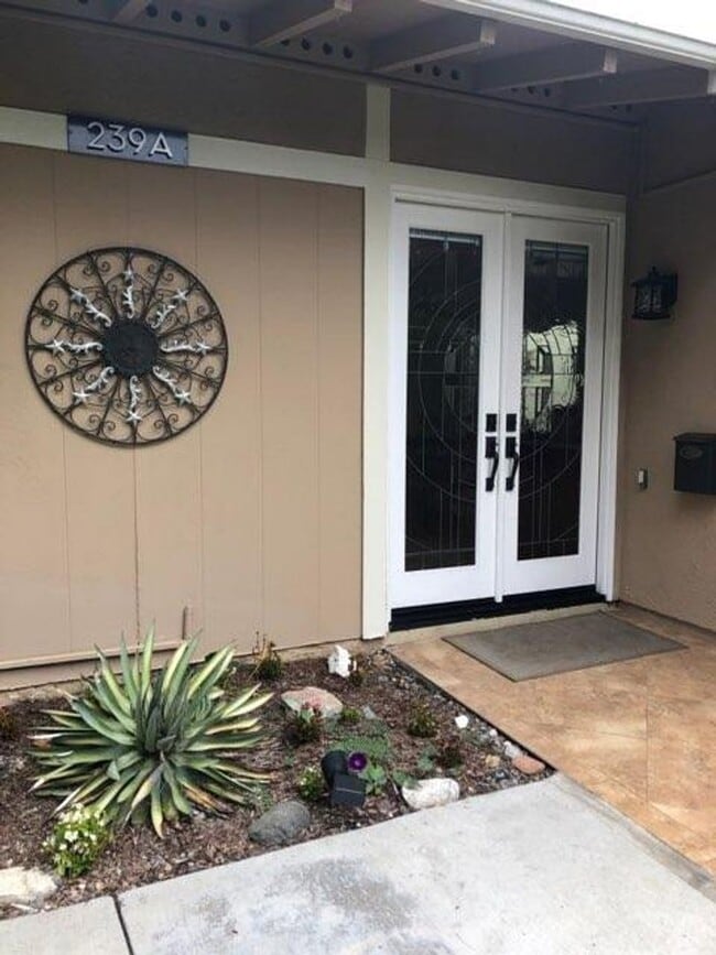 Building Photo - Furnished 2 bedroom 2 bath 55+ Community