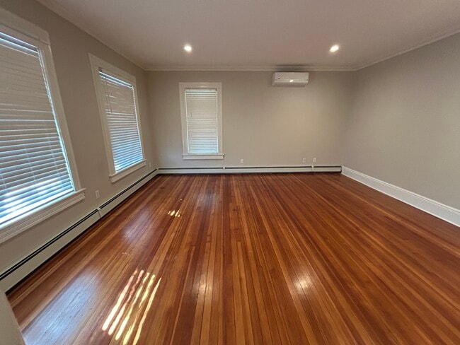 Living area - 1850 Bellmore Ave