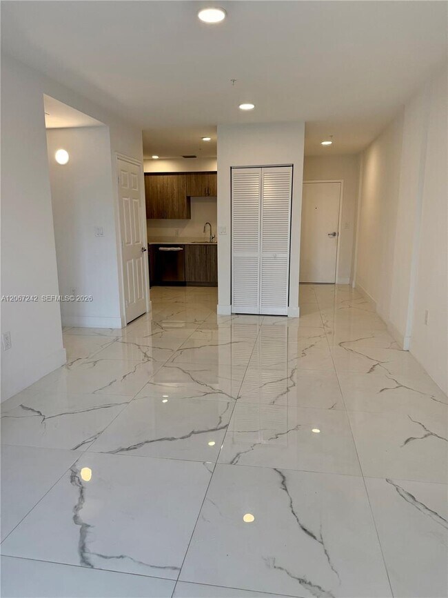 Foto del edificio - 11150 NW 82nd St