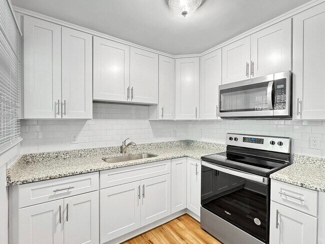 2720 Elm Creek Rd. 1 - 224 Virginia Ave