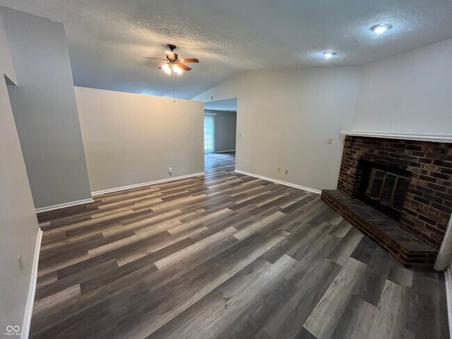 Building Photo - 8114 Jade Ct