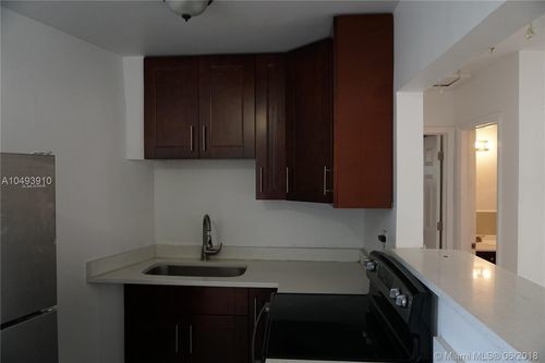 Foto del edificio - 2390 NE 173rd St
