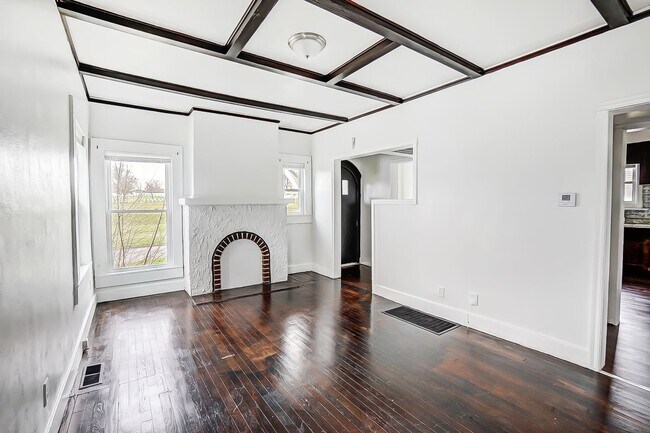 Foto del edificio - Cozy 3 bedroom w/backyard