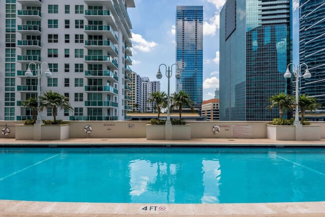 Foto del edificio - 1200 Brickell Bay Dr