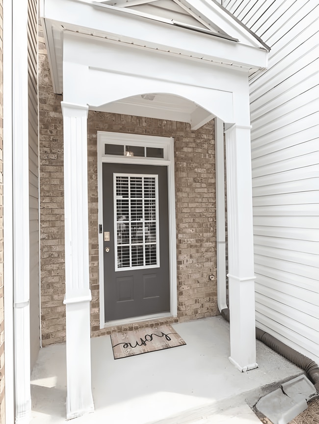 Building Photo - 2243 Dandridge Dr