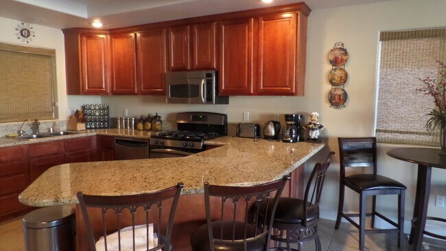 Building Photo - VACATION RENTAL - Condo on the River