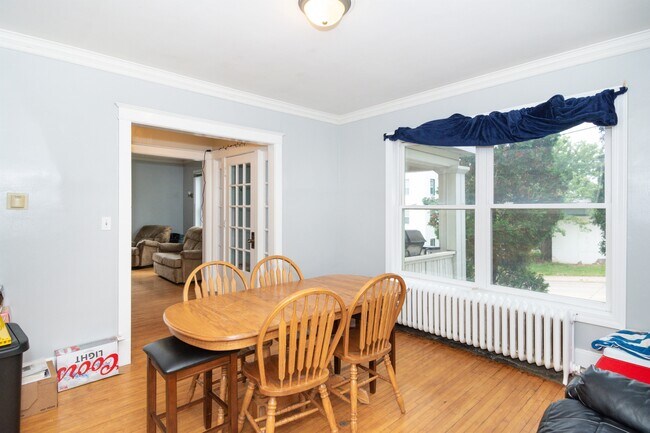 Foto del edificio - 512 N 19th Ave E