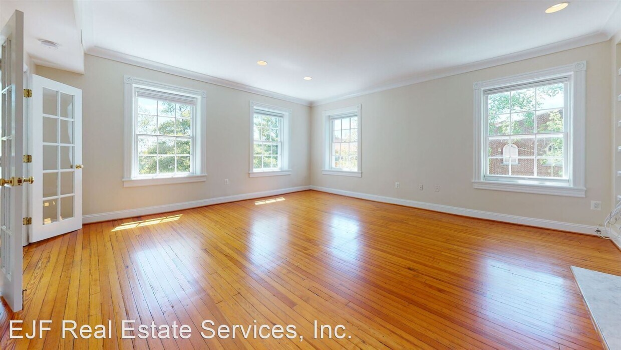 Primary Photo - 2 br, 2 bath House - 3267 N Street NW Unit 4