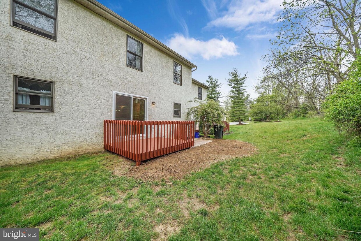 Primary Photo - 533 Pickering Station Dr