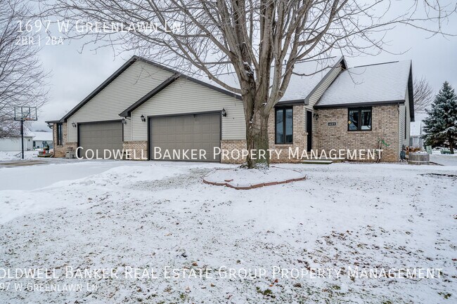 Foto del edificio - 1697 Greenlawn Lane, Appleton