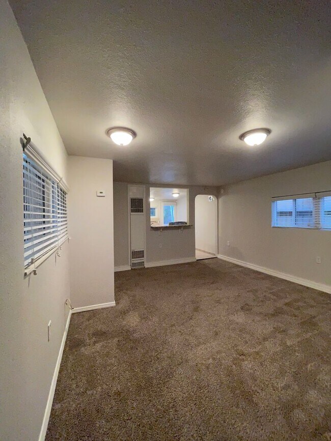 Building Photo - 243 Meffan Ave