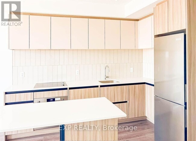 Photo du bâtiment - 7950-B-7950 Bathurst St