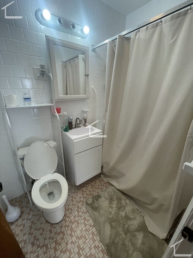 Foto del edificio - 1 bed in Allston is available in 9/1