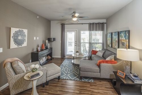 Foto principal - 715 W Slaughter Ln