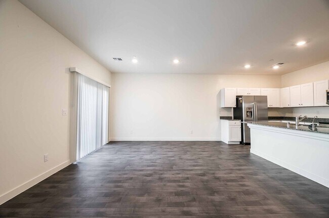 Building Photo - Brand new DR Horton Townhome with 3 bedroom,2 bathrooms and 1 car garage located at Trails at Wil...