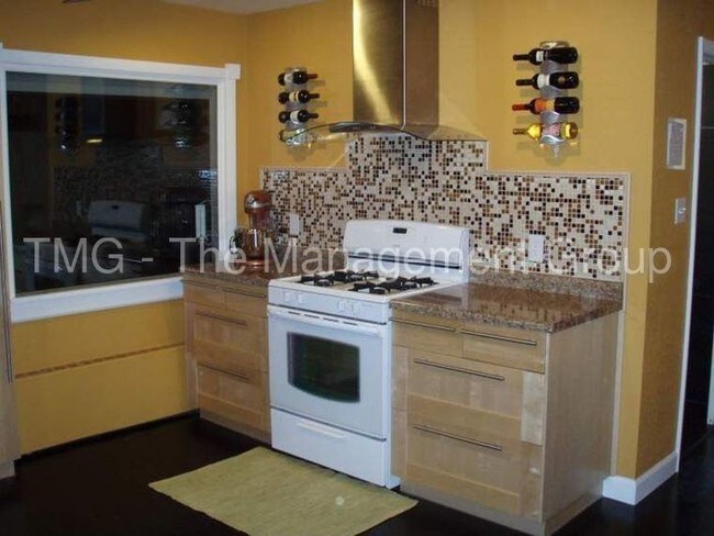 Building Photo - 4851 N 73rd St