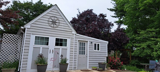 Foto del edificio - 11 W Windsor Ave