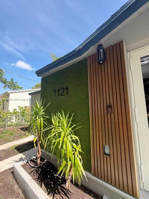 Foto del edificio - 1121 NW 56th St