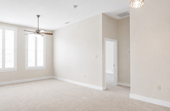Building Photo - 2309 Harborside Dr