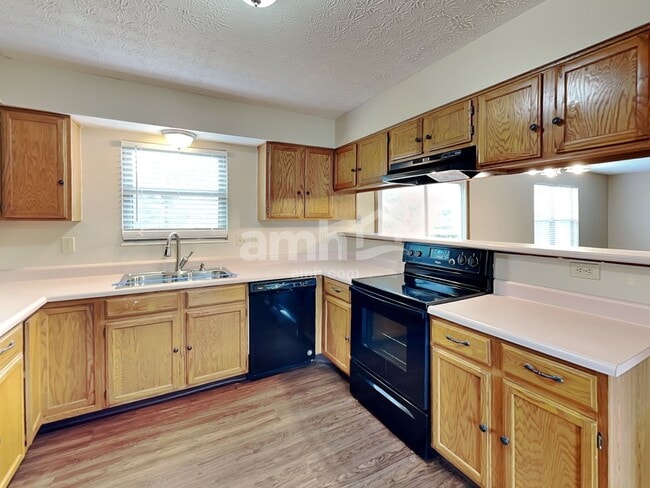 Building Photo - 350 Timber Ridge Dr