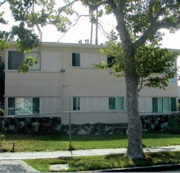 Building Photo - Brynhurst Apartments
