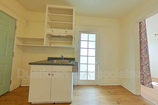 Foto del edificio - 1363 NW Monroe Ave