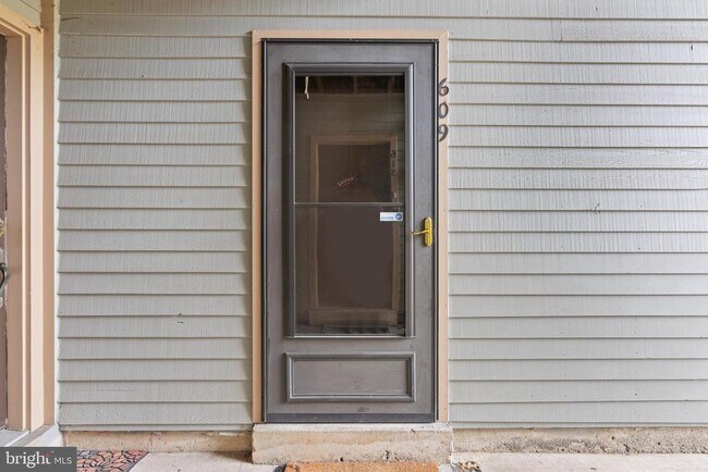 Foto del edificio - 609 Woodhollow Dr
