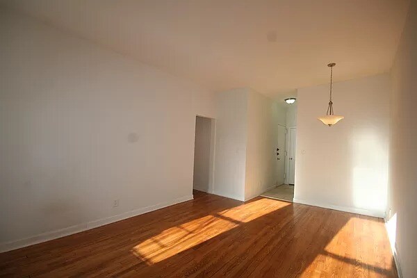 Building Photo - 328 8th Ave