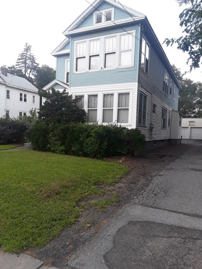 Foto del edificio - 1057 Washington Ave