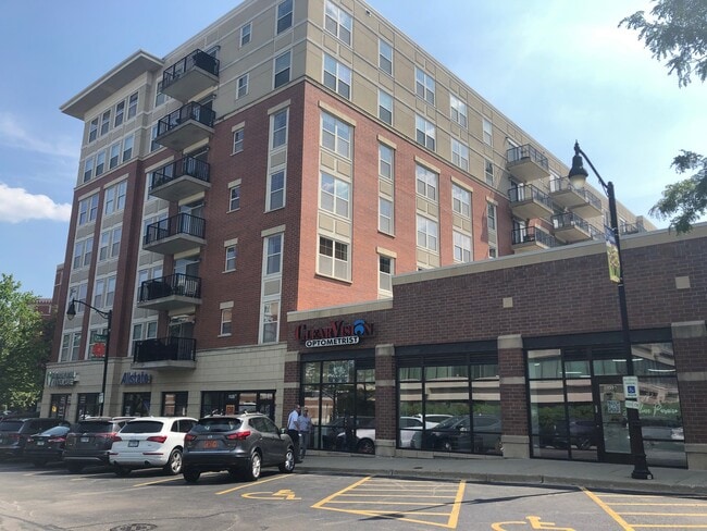 Building Photo - 656 Pearson St