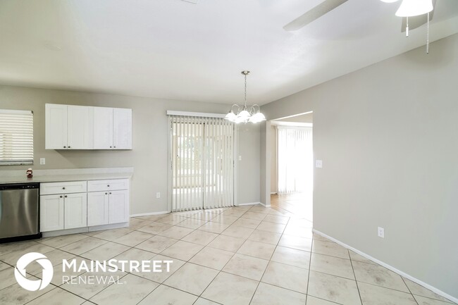 Building Photo - 5142 Escalante Dr