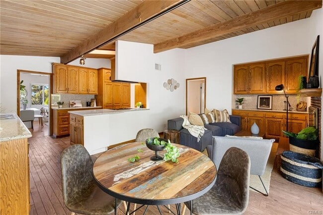 Foto del edificio - 3117 Harmony Pl