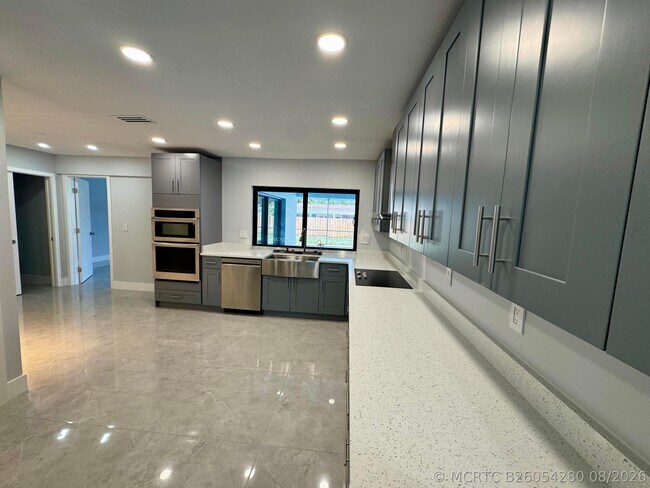 Foto del edificio - 7441 SW 19th St