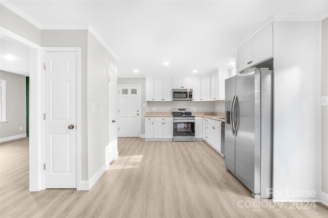 Building Photo - 207 Dillon Dr