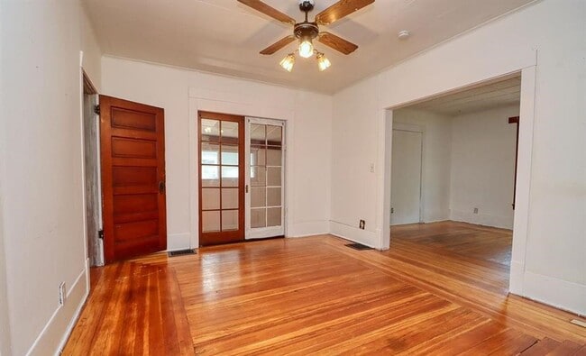 Foto del edificio - 1/2 OFF 1st MONTH'S RENT - Cozy Home w/ La...