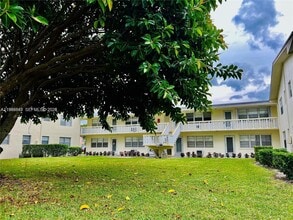 Building Photo - 316 Camden M