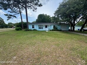 Building Photo - 283 Almansa Rd