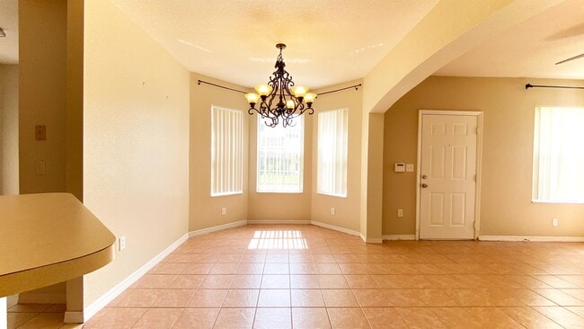 Foto del edificio - 118 SW Peacock Blvd