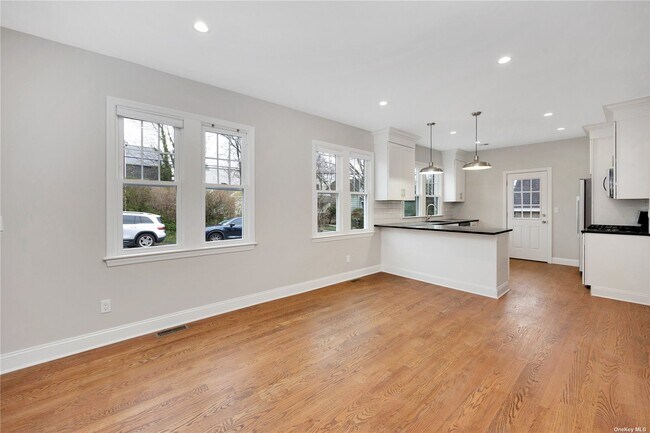 Building Photo - 14 Avenue A