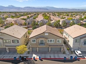 Building Photo - 7415 Snowy Owl St