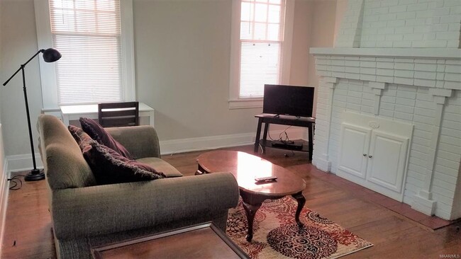 Building Photo - 1913 Madison Ave