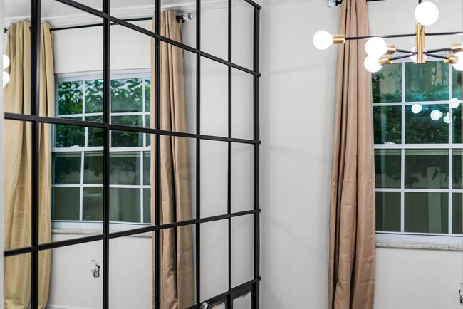 Foto del edificio - 1276 Richmond Rd