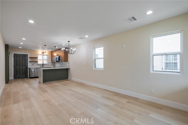 Foto del edificio - 745 W 106th St